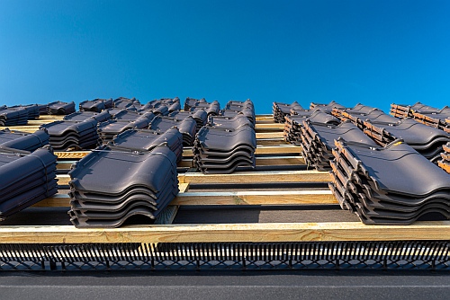 choose roofing materials based on the climate on your area